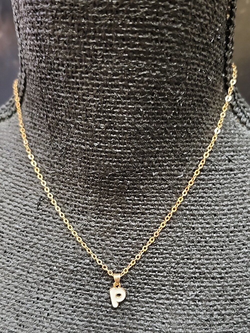 DELICATE ROSE GOLD INITIAL PENDANT NECKLACE WITH ENAMEL "P" INITIAL